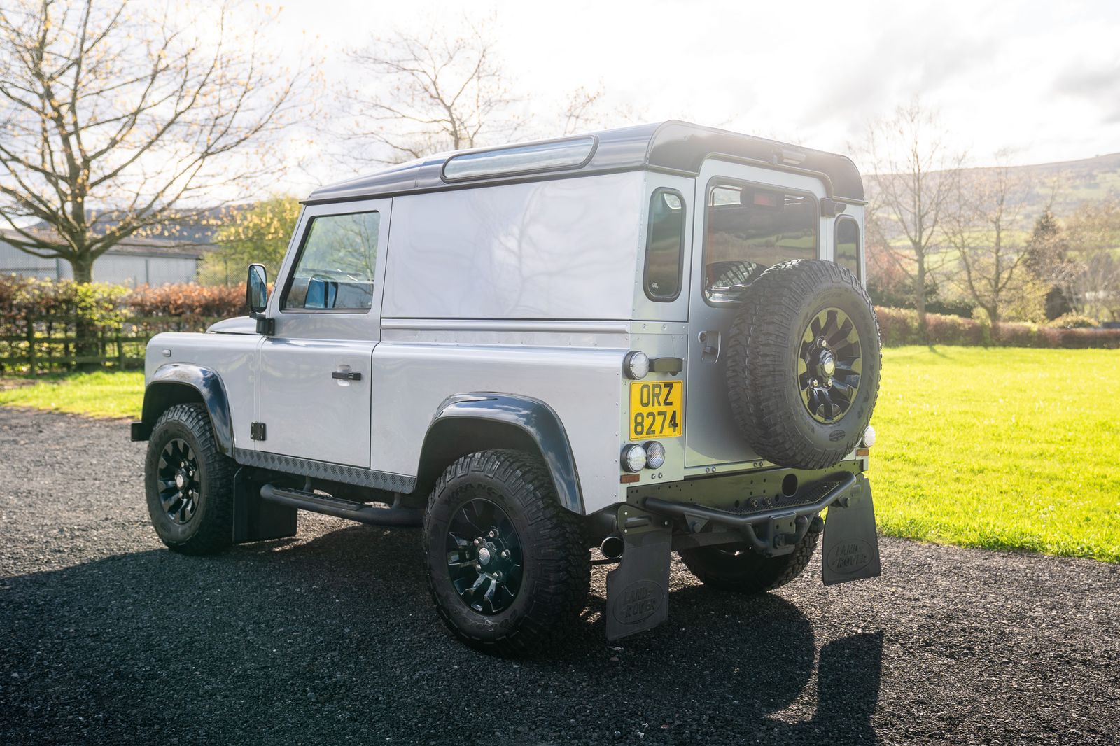 Land Rover Defender 90