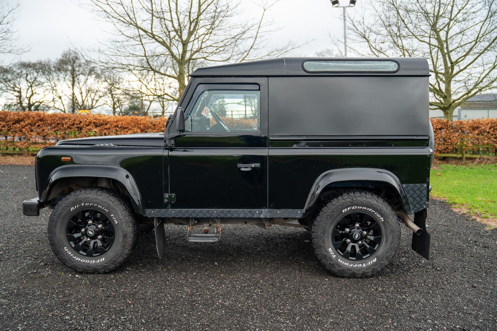 Land Rover Defender 90