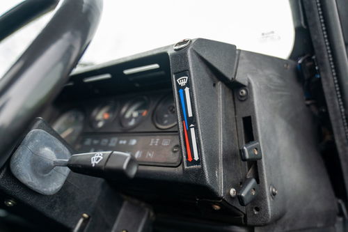 Land Rover Defender 90 22