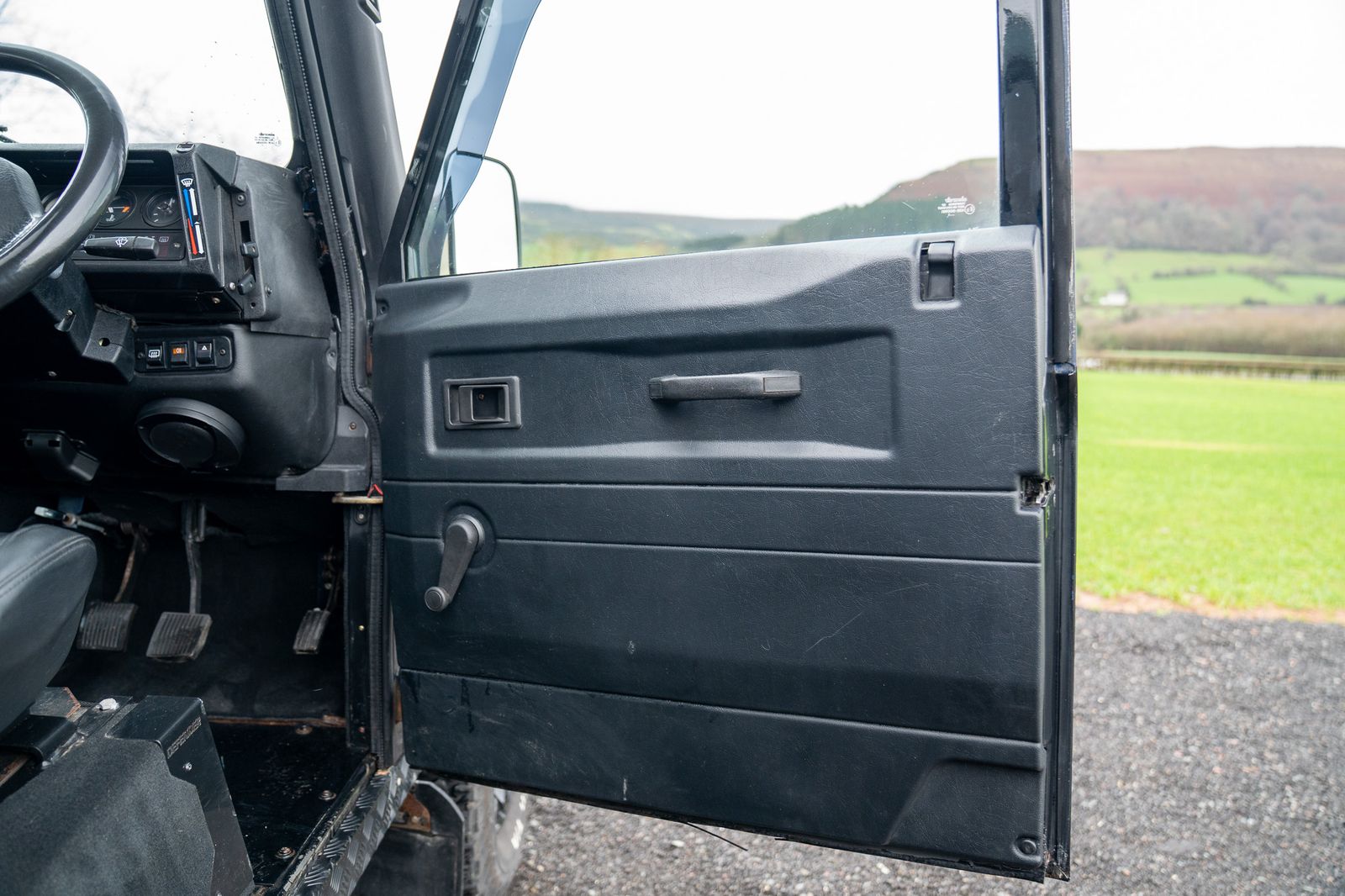 Land Rover Defender 90