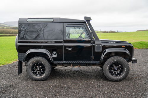 Land Rover Defender 90 3