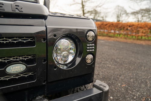 Land Rover Defender 90 14