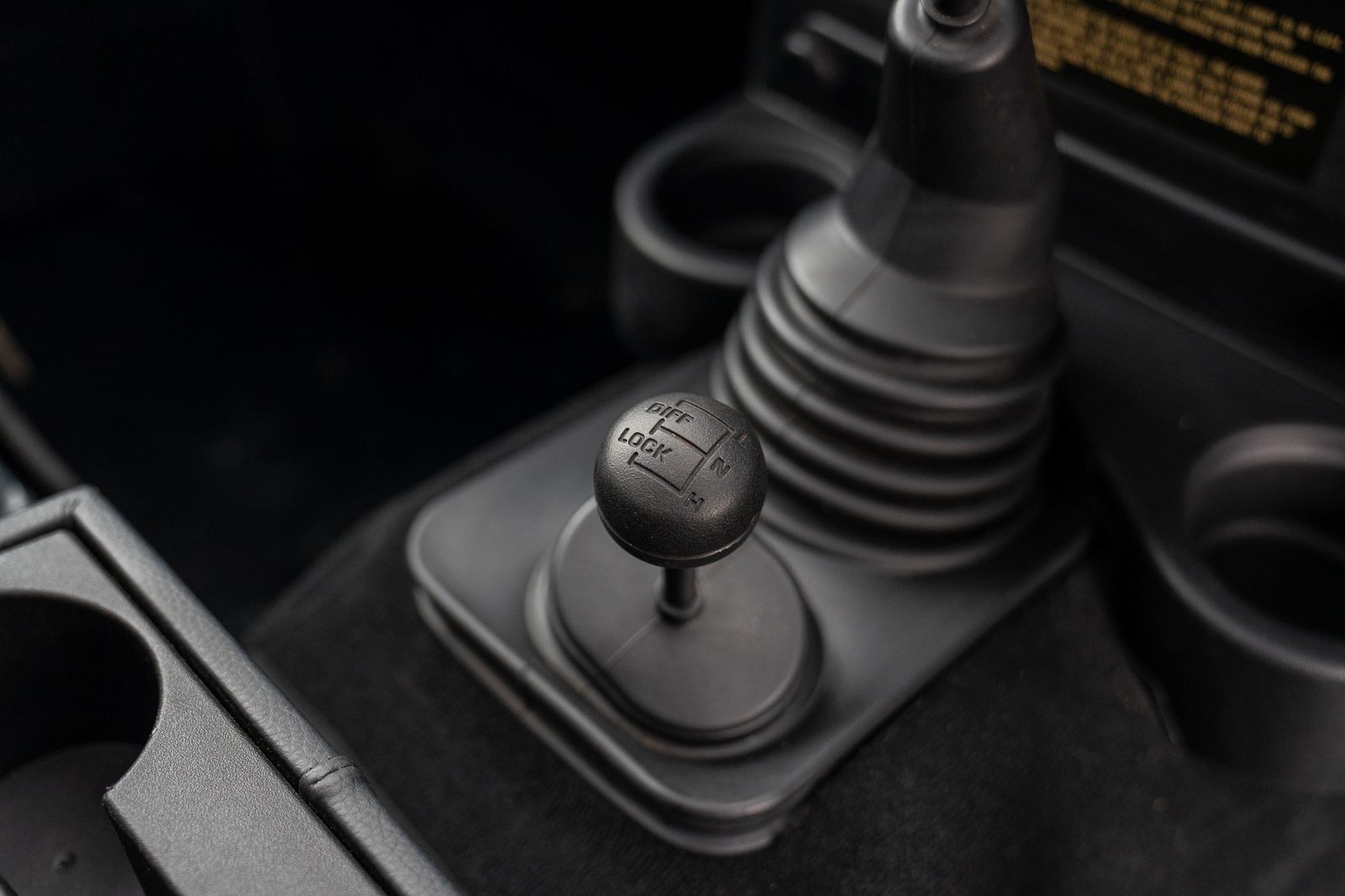 Land Rover Defender 90