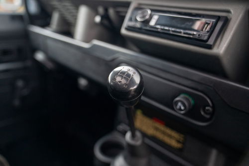 Land Rover Defender 90 26