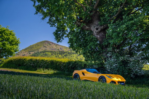 Lotus Emira 22
