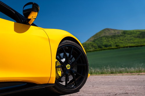 Lotus Emira 25