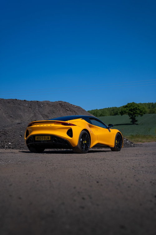 Lotus Emira 27