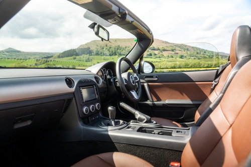 Mazda MX-5 32