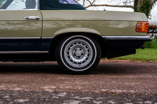 Mercedes 280 sl 0