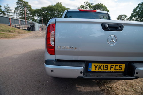 Mercedes-Benz X-class 8
