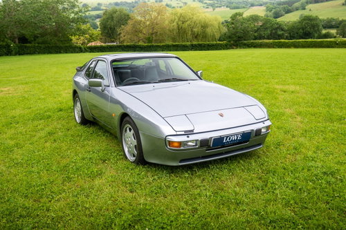 Porsche 944 22