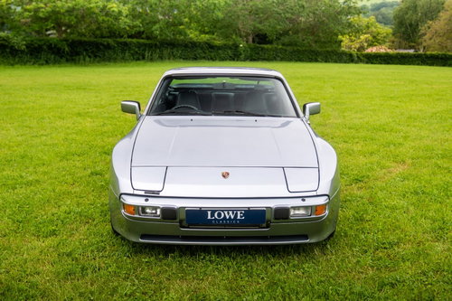 Porsche 944 23