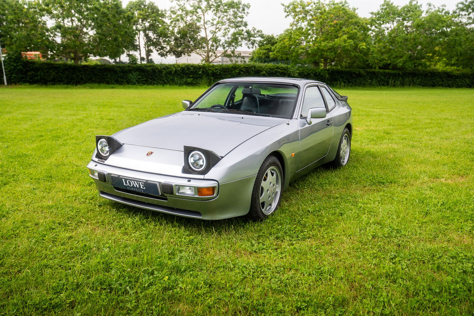 Porsche 944