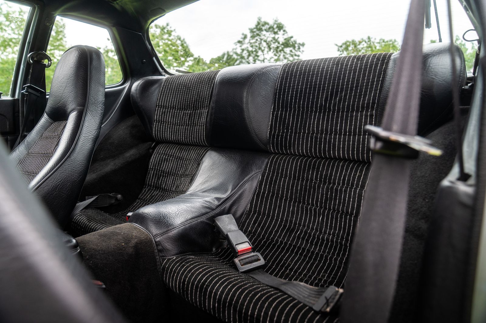 Porsche 944