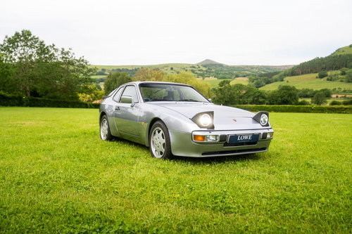 Porsche 944 0