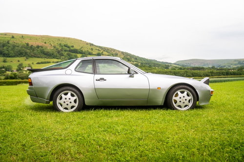 Porsche 944 3