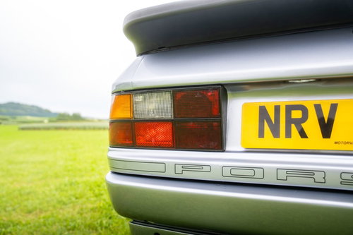 Porsche 944 12