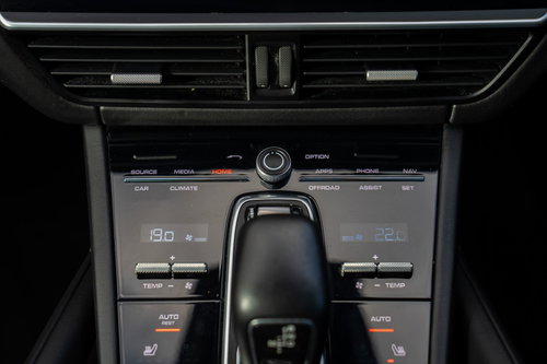 Porsche Cayenne 35
