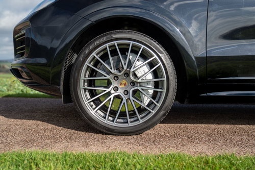 Porsche Cayenne 11