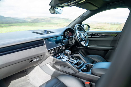 Porsche Cayenne 30