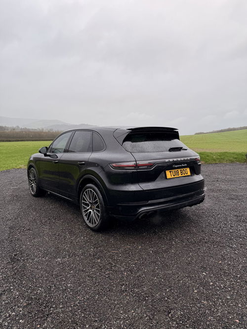 Porsche Cayenne 2