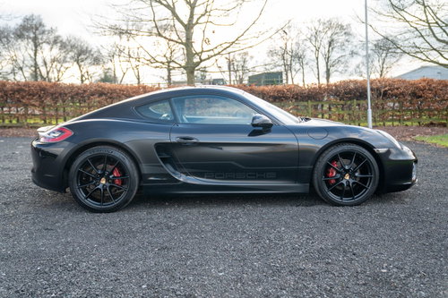 Porsche Cayman 5