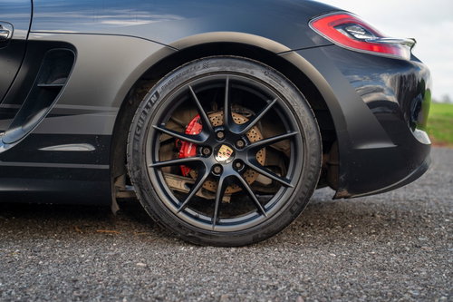 Porsche Cayman 15