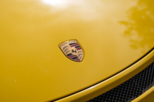 Porsche Cayman 9