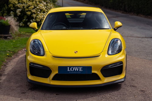 Porsche Cayman 12