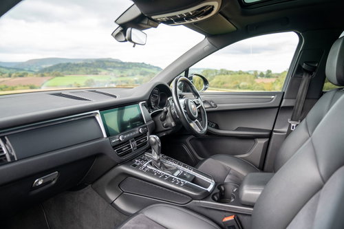 Porsche Macan 18