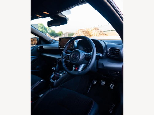 Toyota GR YARIS 16