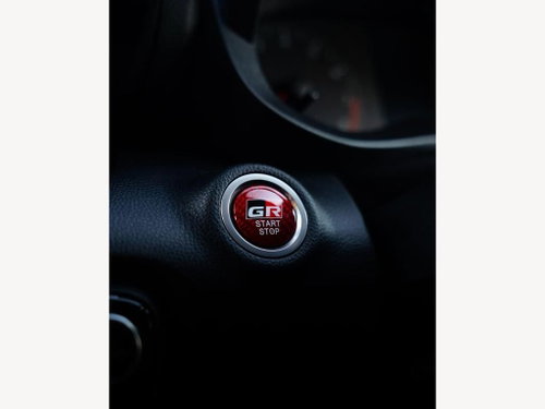 Toyota GR YARIS 18