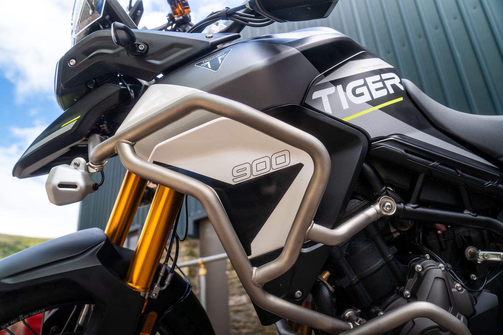 Triumph Tiger 900
