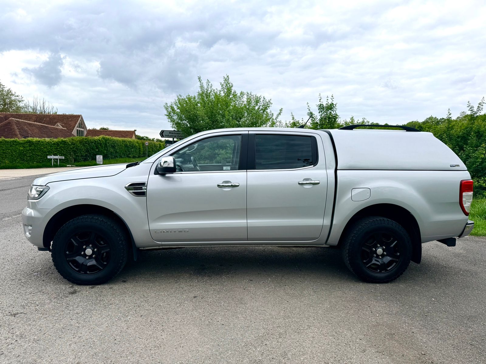 2020 Ford Ranger 2.0 EcoBlue Limited Pickup Double Cab 4dr Diesel Auto 4WD Euro 6 (s/s) (170 ps), exterior view 4