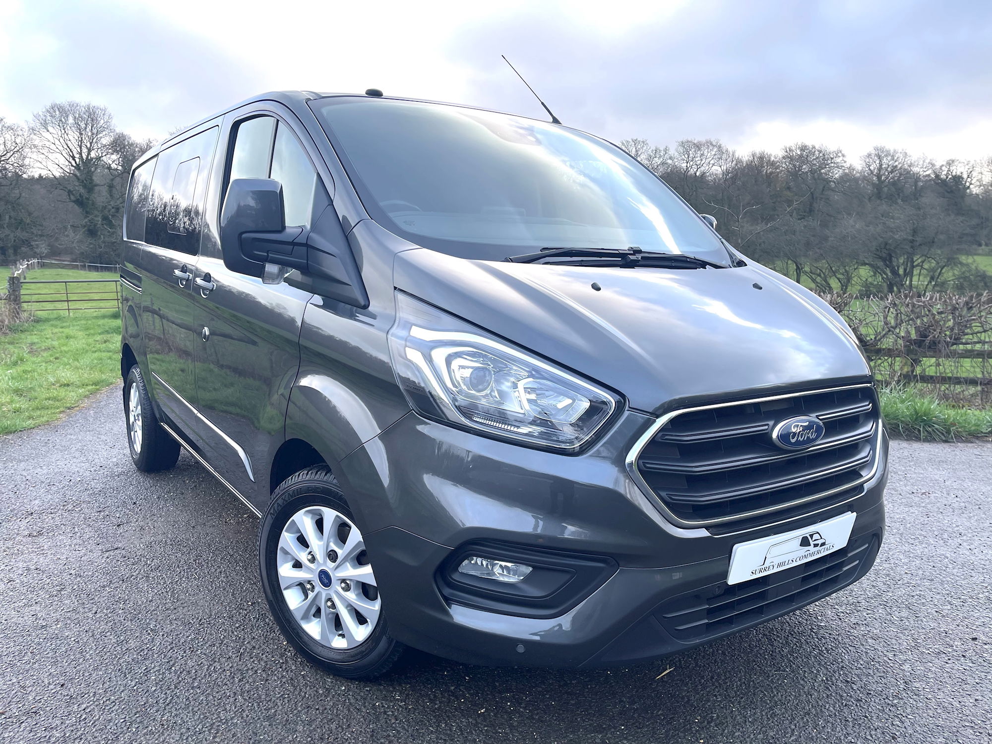 Used Ford TRANSIT CUSTOM 300 LIMITED DCIV 130 BHP Factory Crew Cab ...