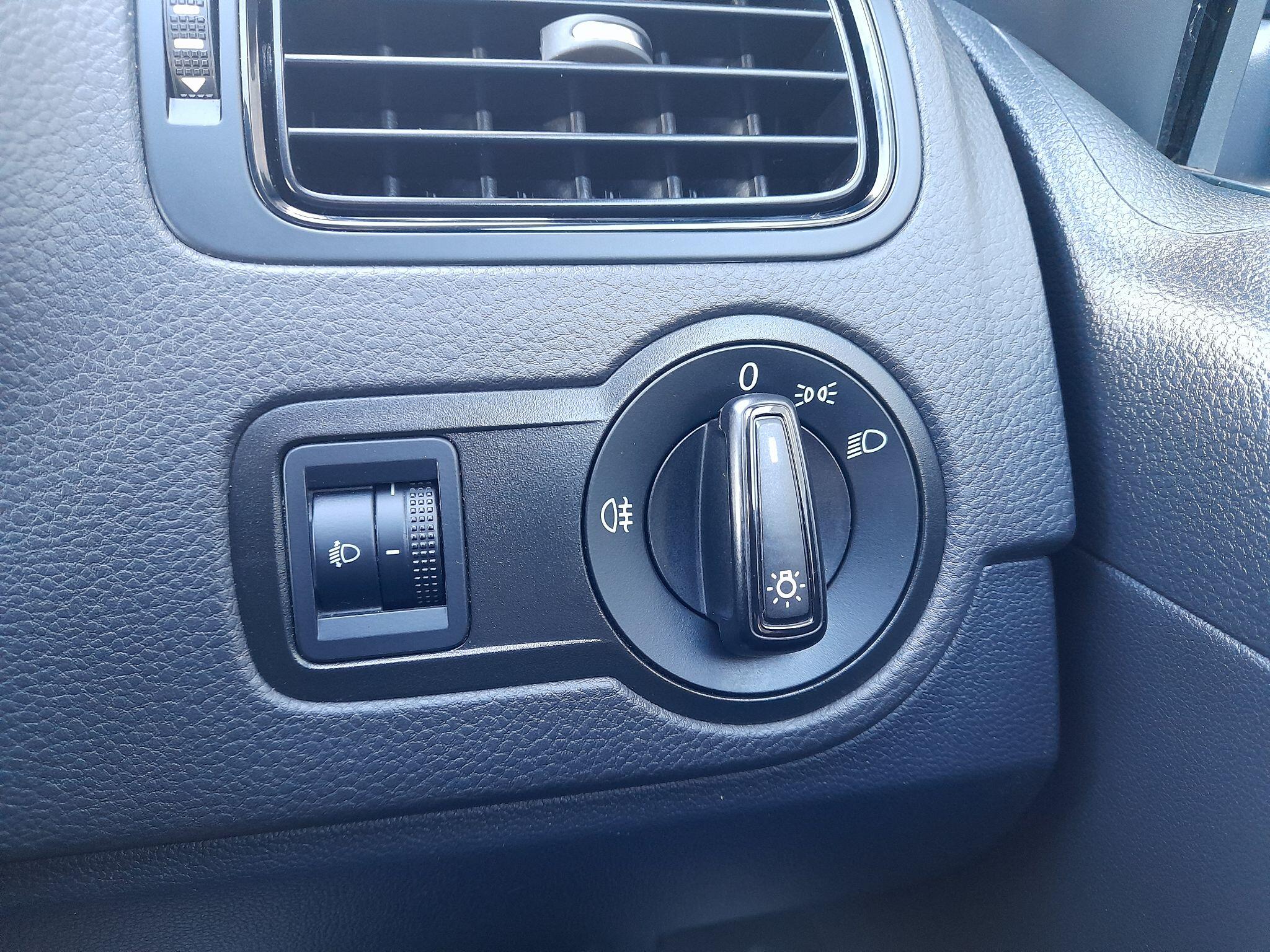 Volkswagen Polo 1.0 BlueMotion Tech S Euro 6 (s/s) 5dr (A/C) 5dr Manual 2016