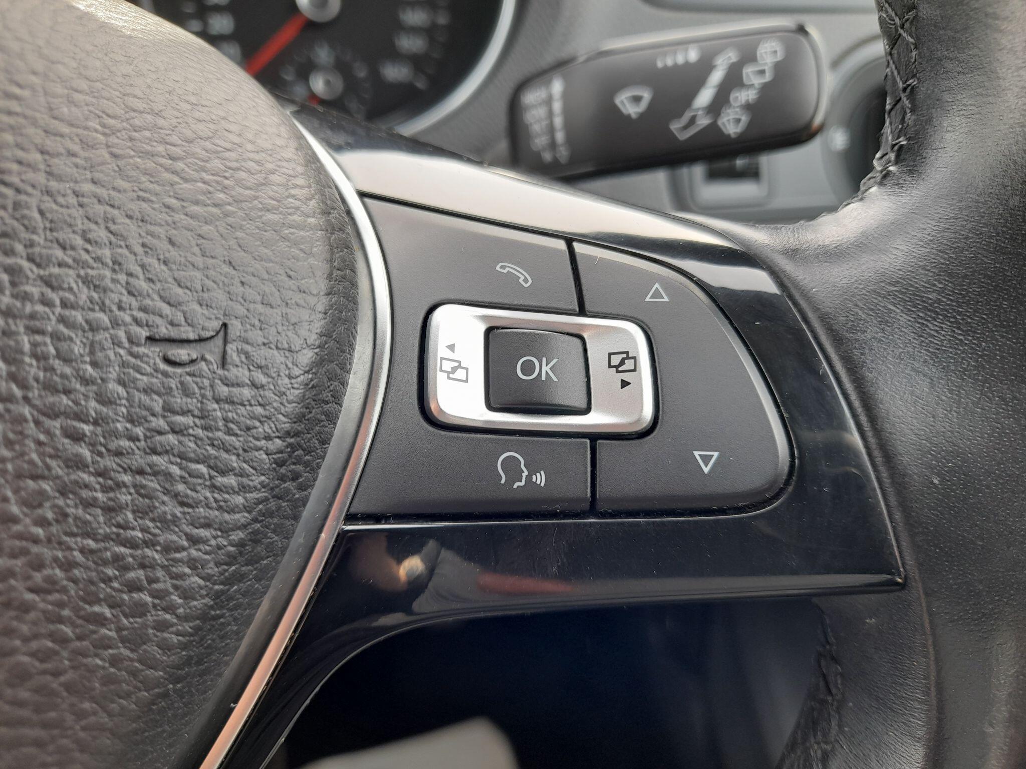 Volkswagen Polo 1.0 BlueMotion Tech SE Euro 6 (s/s) 5dr 5dr Manual 2015