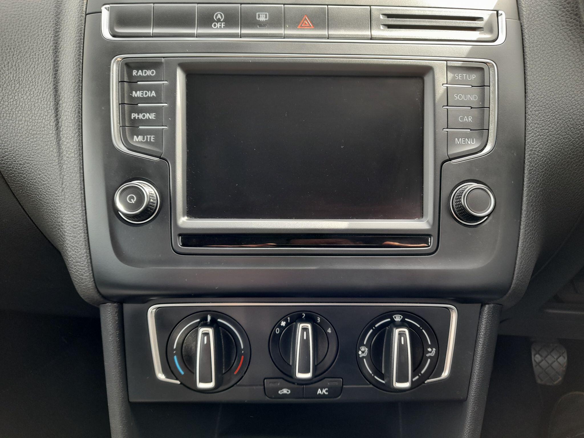 Volkswagen Polo 1.0 BlueMotion Tech SE Euro 6 (s/s) 5dr 5dr Manual 2015