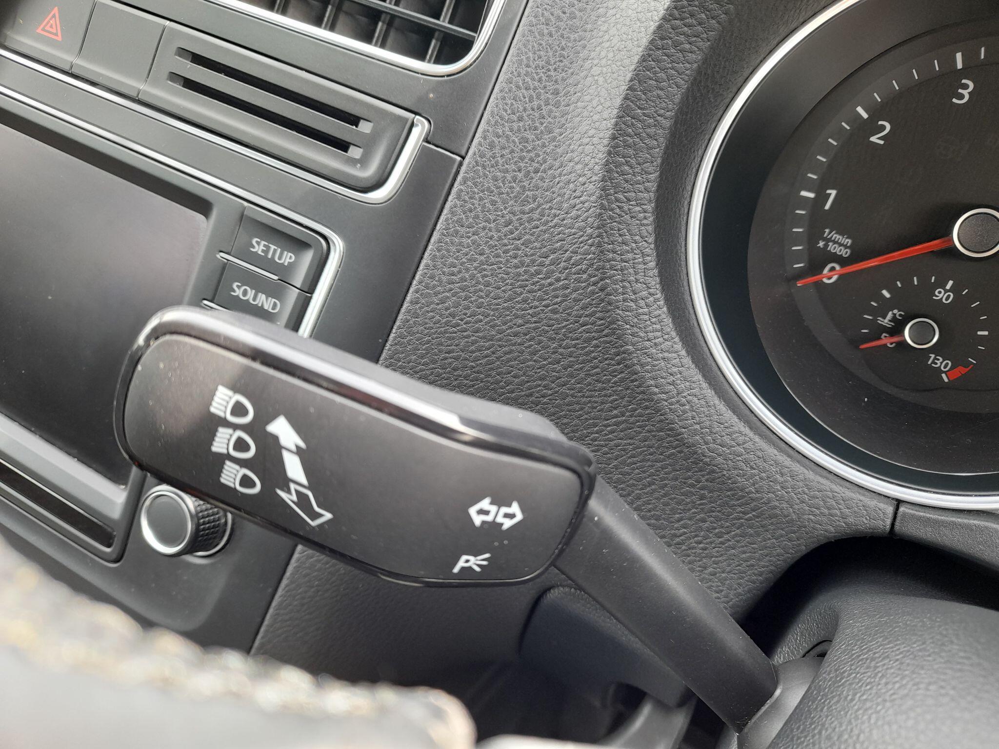 Volkswagen Polo 1.0 BlueMotion Tech SE Euro 6 (s/s) 5dr 5dr Manual 2015