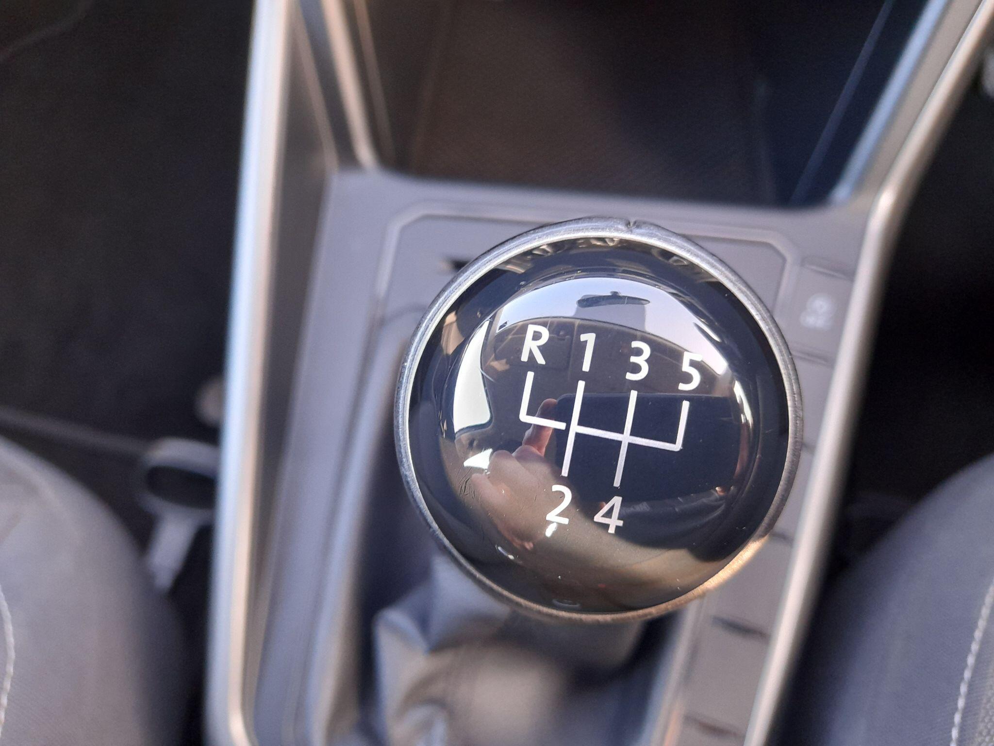 Volkswagen Polo 1.0 TSI SE Euro 6 (s/s) 5dr 5dr Manual 2018