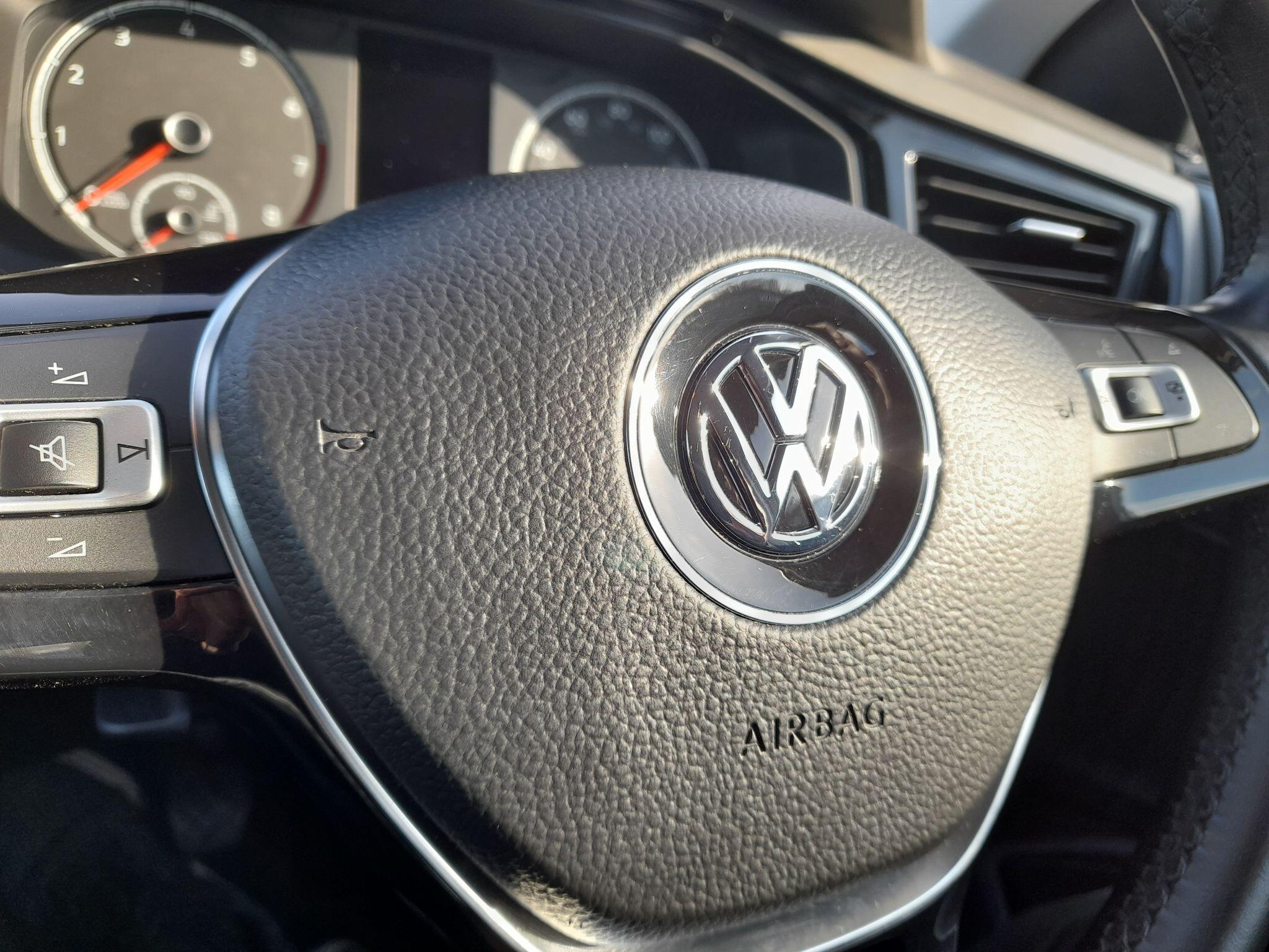 Volkswagen Polo 1.0 TSI SE Euro 6 (s/s) 5dr 5dr Manual 2018