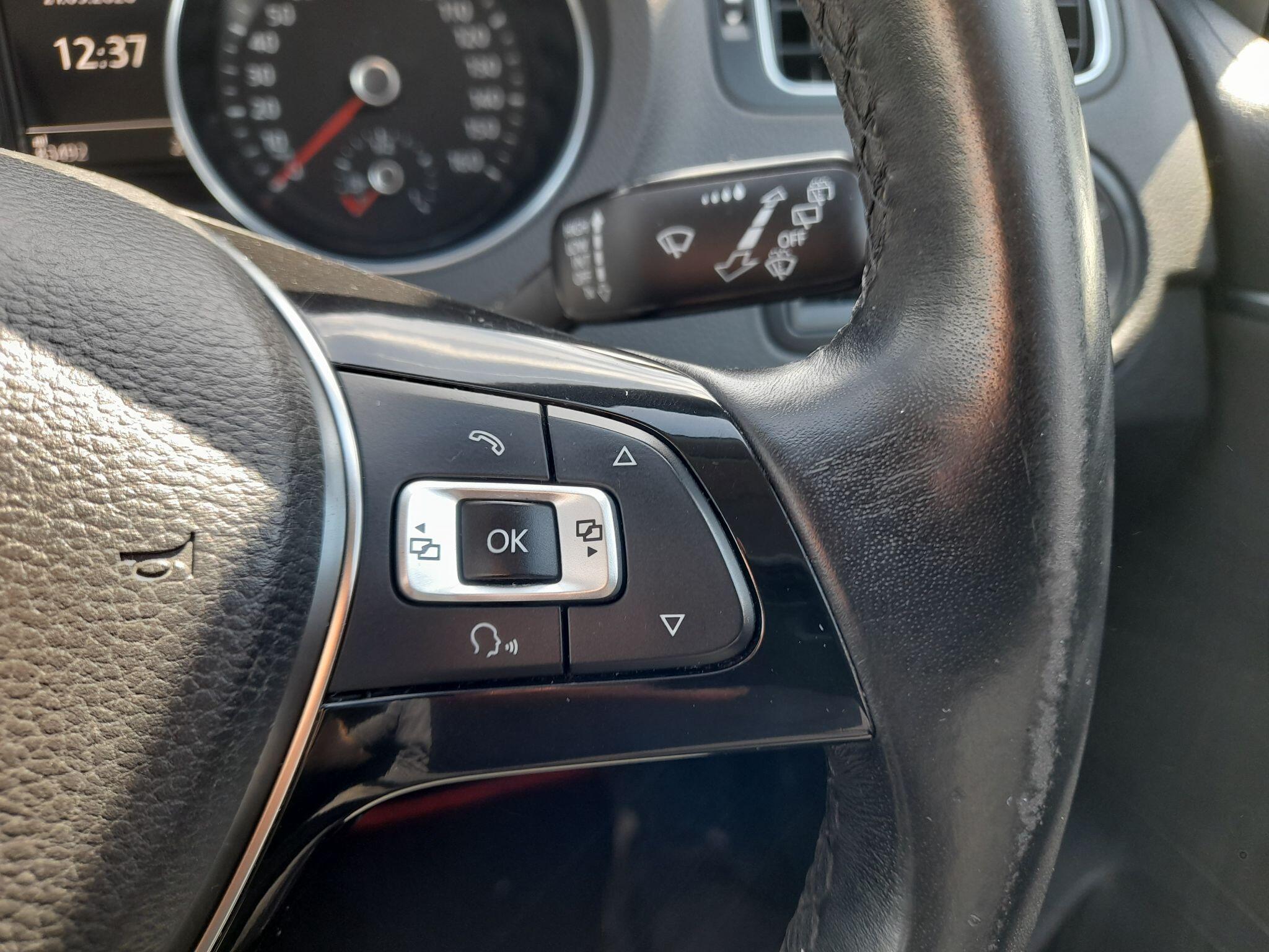 Volkswagen Polo 1.2 TSI BlueMotion Tech SE Euro 6 (s/s) 3dr 3dr Manual 2015