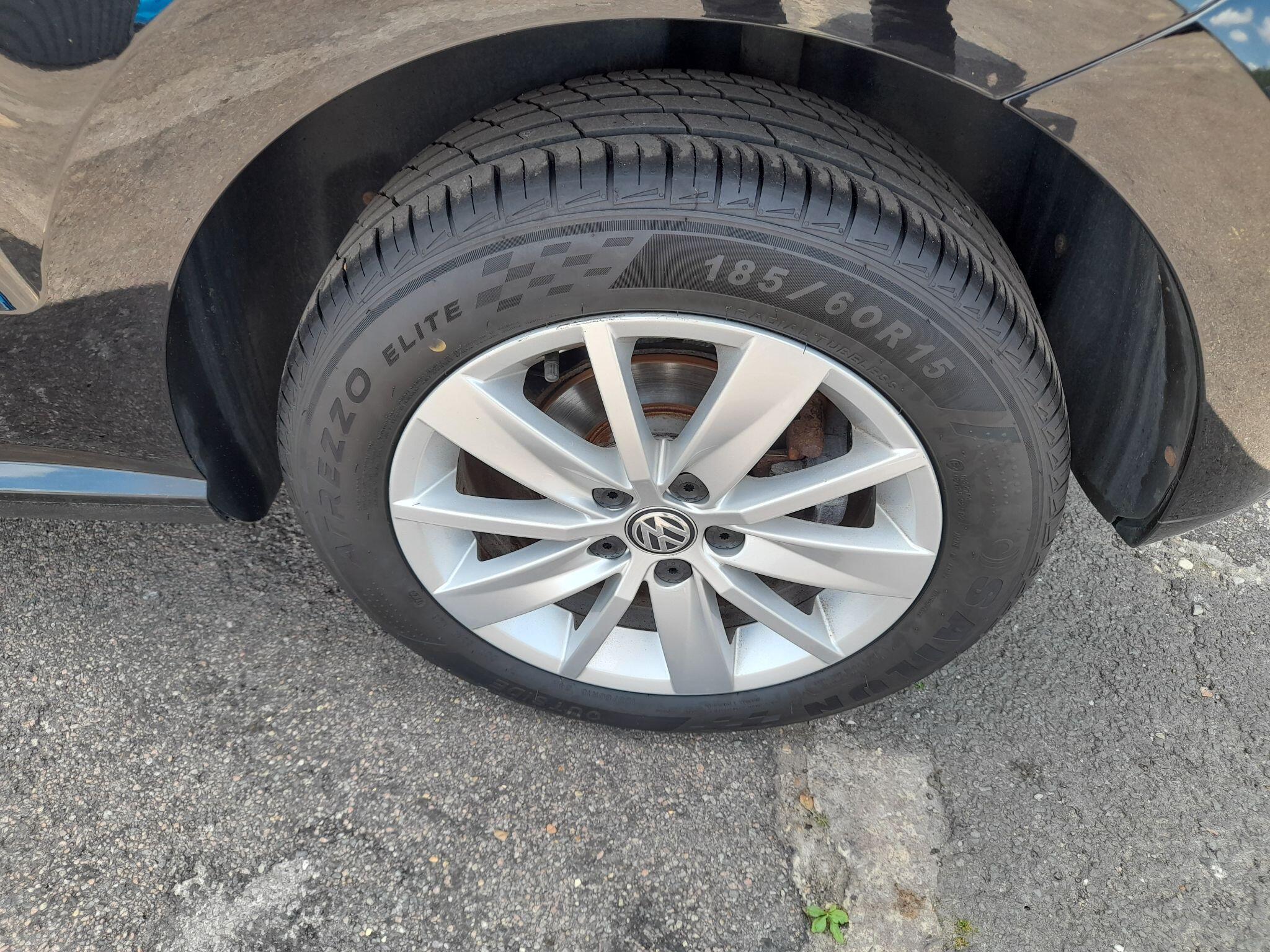 Volkswagen Polo 1.2 TSI BlueMotion Tech SE Euro 6 (s/s) 3dr 3dr Manual 2015