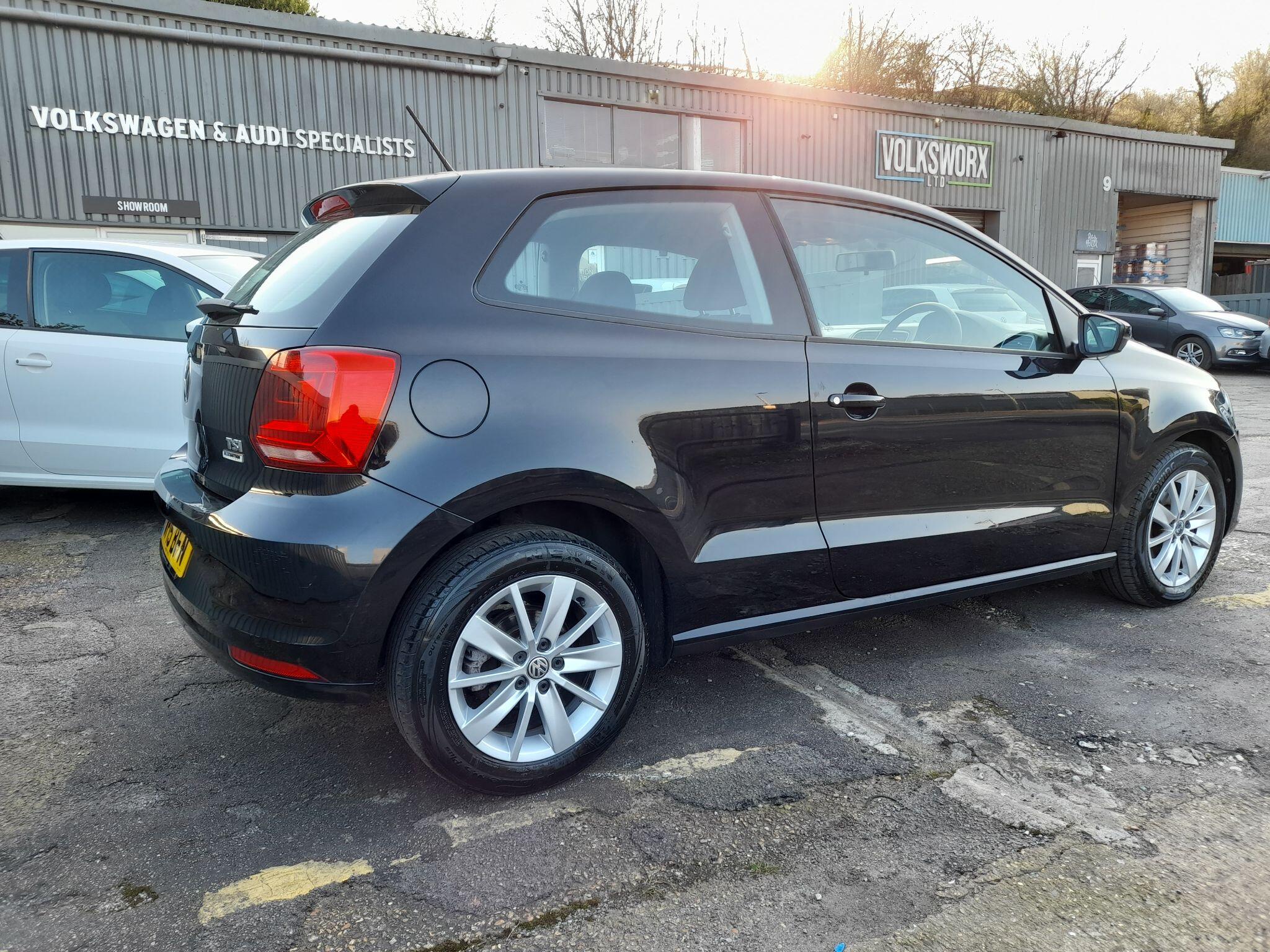 Volkswagen Polo 1.2 TSI BlueMotion Tech SE Euro 6 (s/s) 3dr 3dr Manual 2015