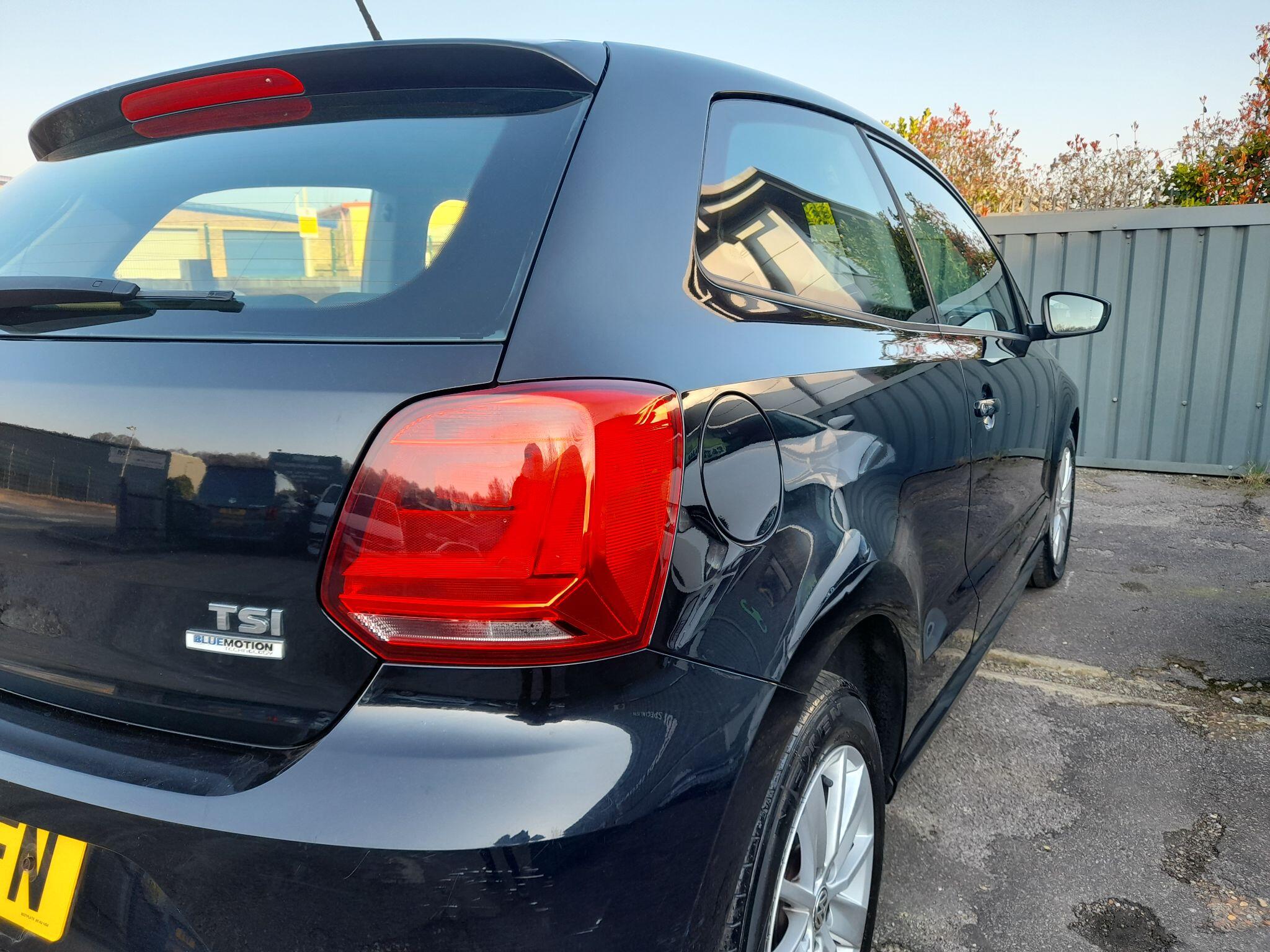 Volkswagen Polo 1.2 TSI BlueMotion Tech SE Euro 6 (s/s) 3dr 3dr Manual 2015