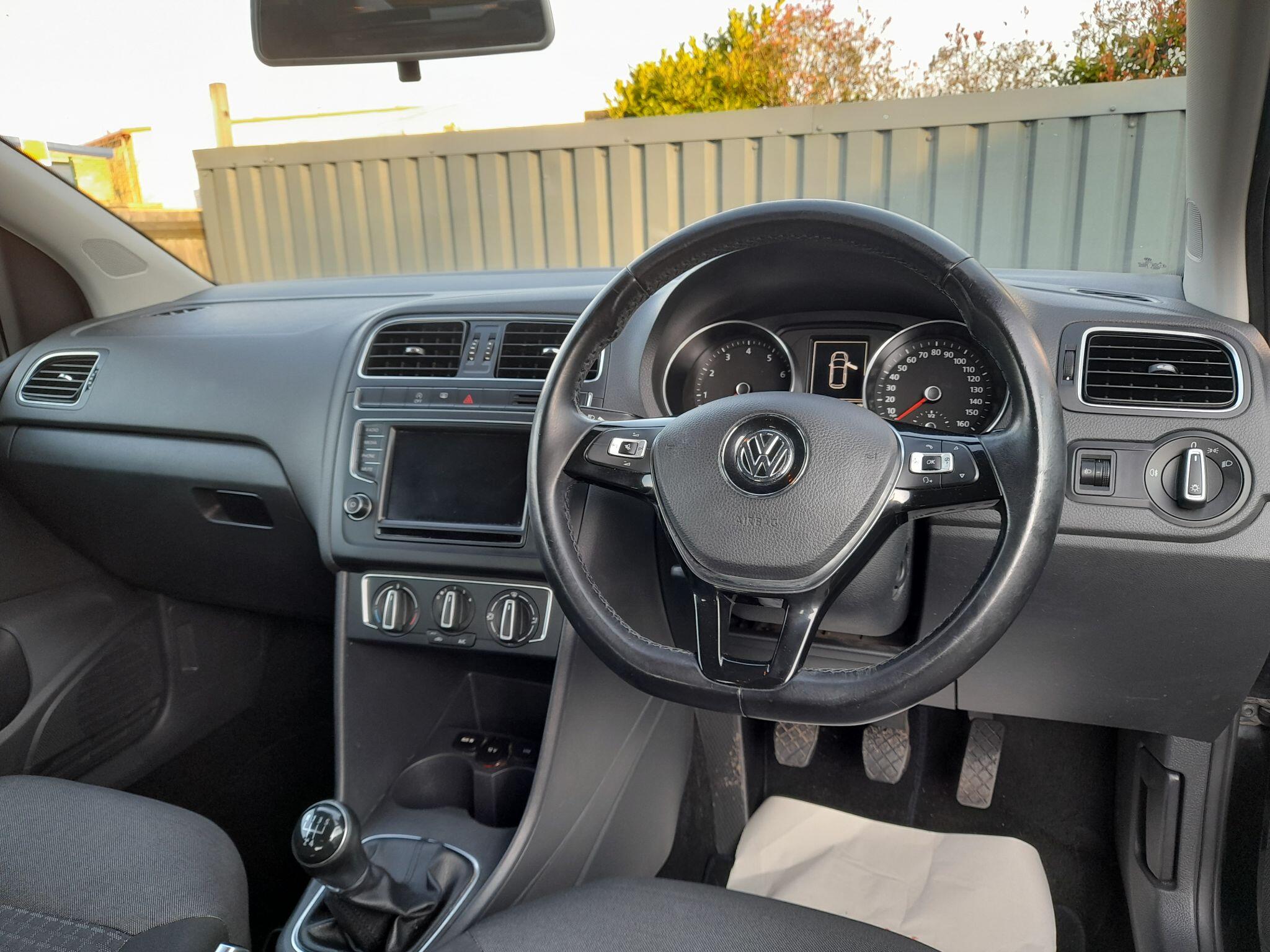 Volkswagen Polo 1.2 TSI BlueMotion Tech SE Euro 6 (s/s) 3dr 3dr Manual 2015