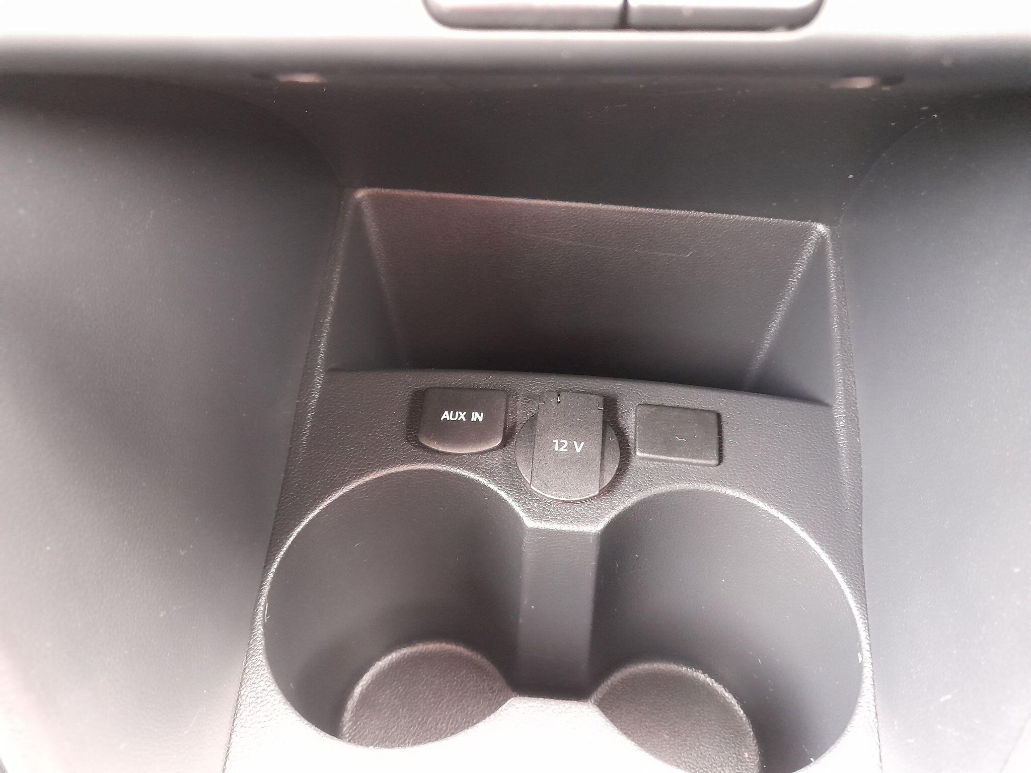 VOLKSWAGEN POLO 1.4 MATCH EURO 5 3DR 6,650 2013 53,300 WHITE 1.39L MANUAL PETROL... image 72