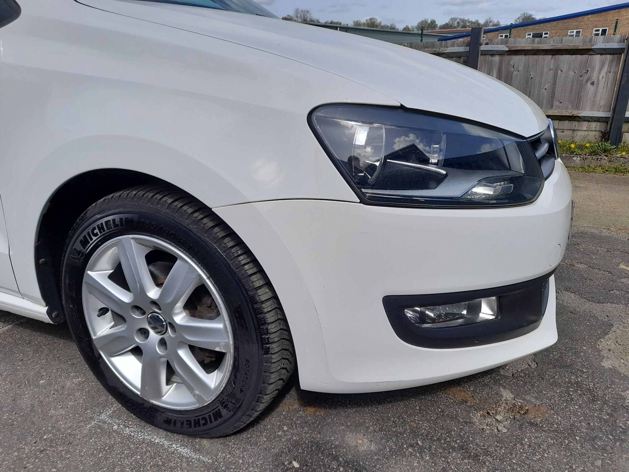 VOLKSWAGEN POLO 1.4 MATCH EURO 5 5DR 5,300 2011 74,260 WHITE 1.39L MANUAL PETROL... image 54