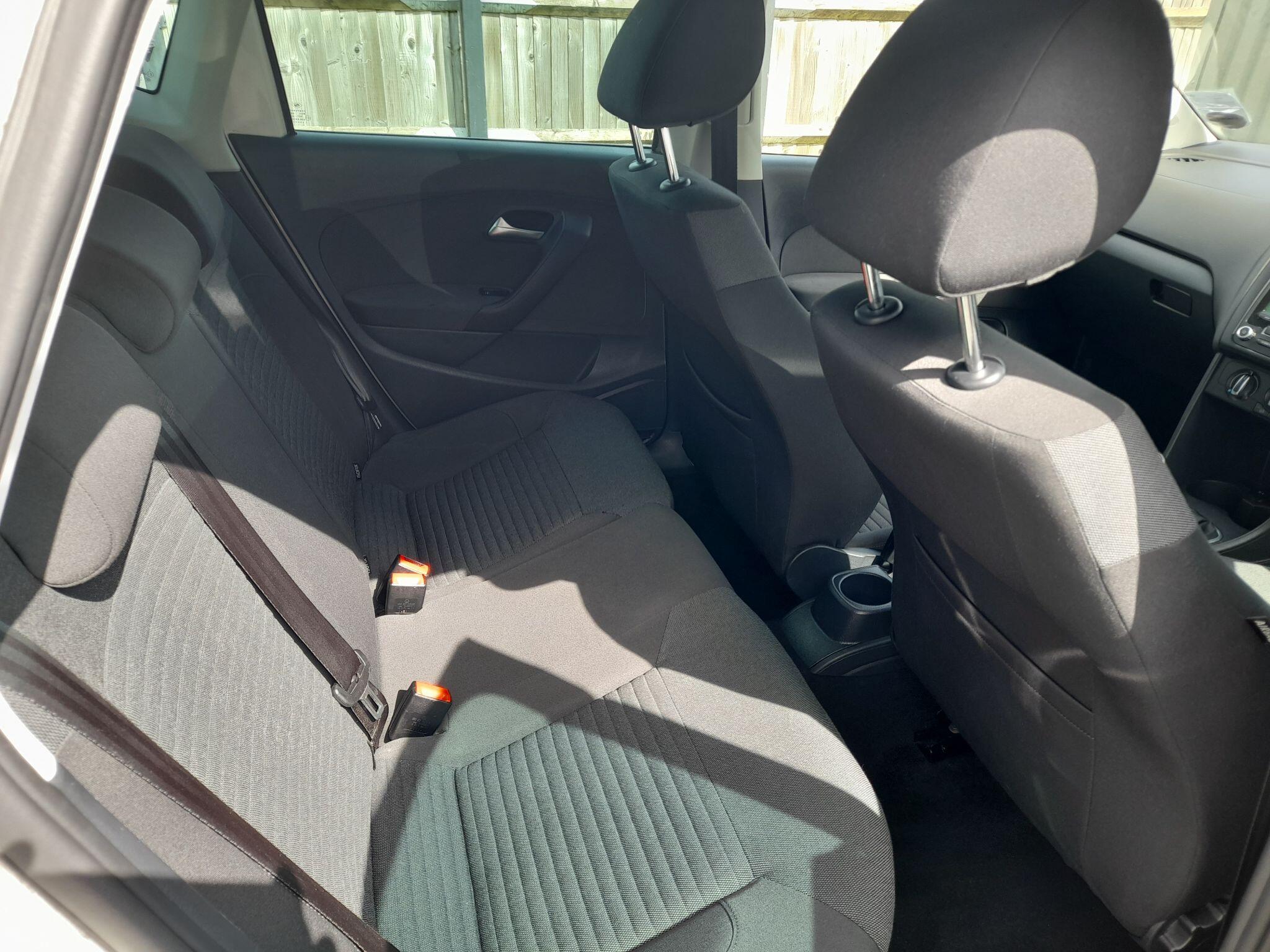 VOLKSWAGEN POLO 1.4 MATCH EURO 5 5DR 5,300 2011 74,260 WHITE 1.39L MANUAL PETROL... image 74