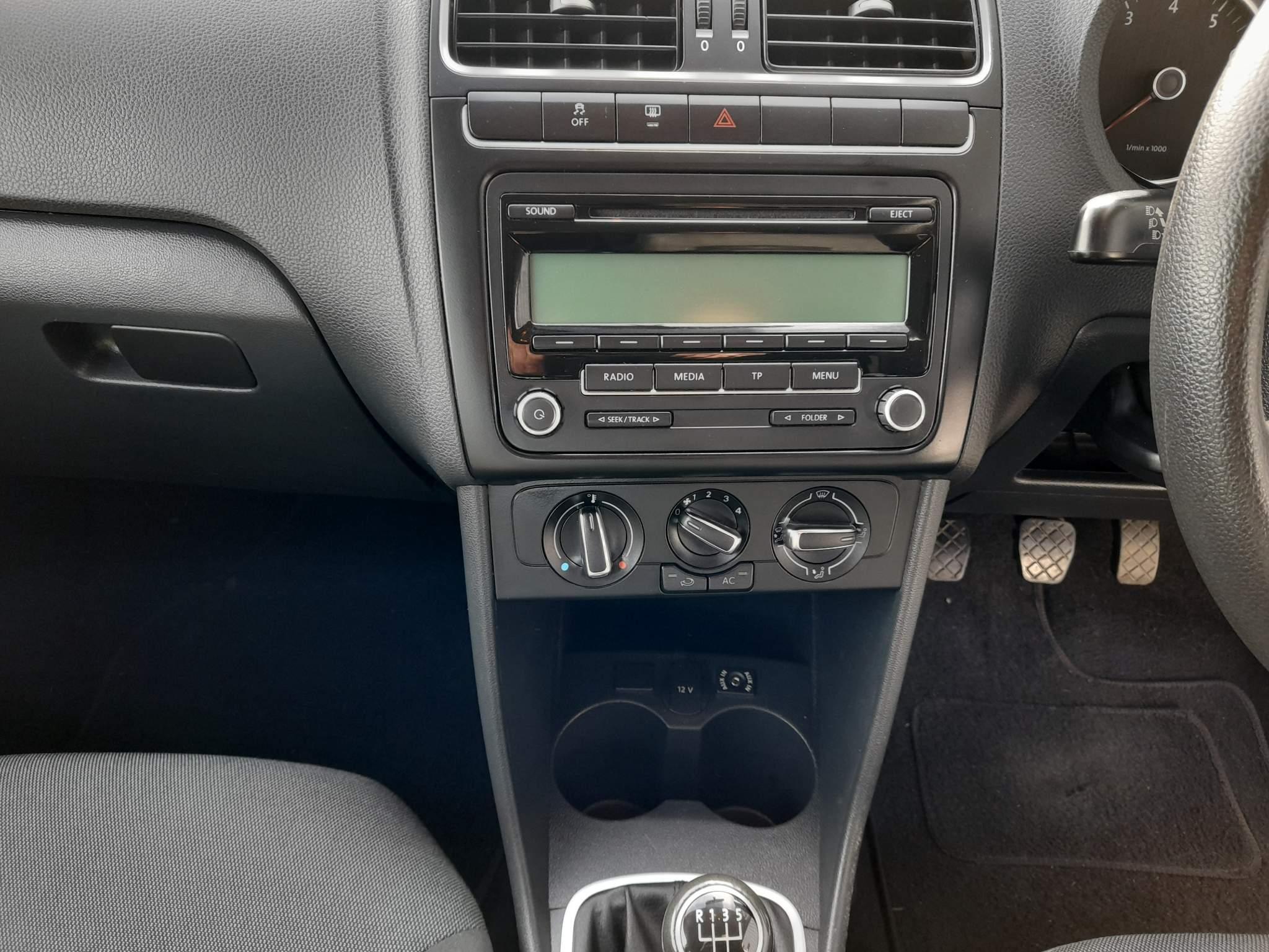 Volkswagen Polo 1.4 SE Euro 5 5dr 5dr Manual 2011